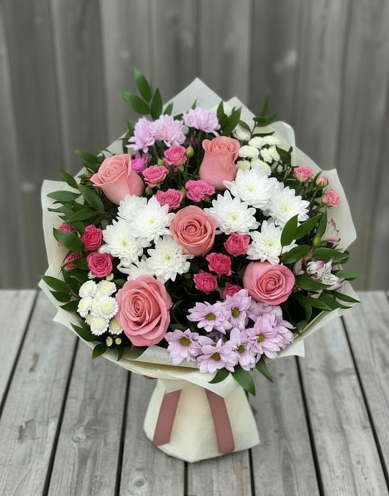 Букет цветов из: Альстромерии, Гвоздики, Розы и Хризантемы в Талой