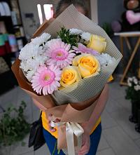 Букет цветов из:  Герберы, Розы и Хризантемы в Талой
