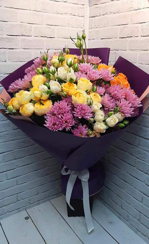 Букет цветов из: Хризантемы и Розы в Талой