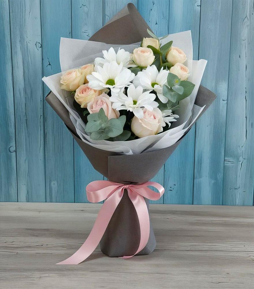 Букет цветов из: Хризантемы и Розы в Талой