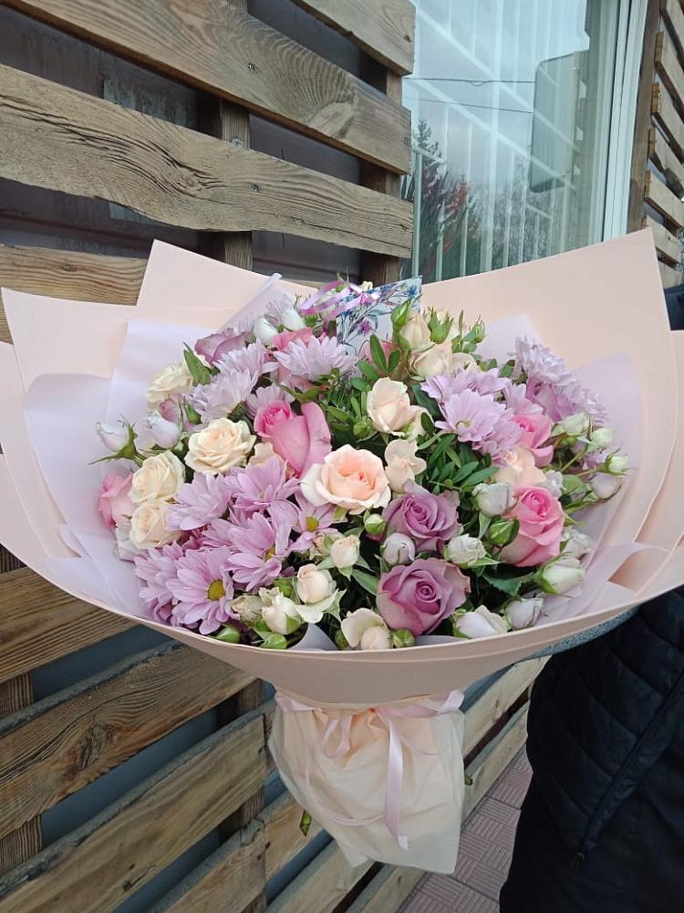 Букет цветов из: Розы и Хризантемы в Талой