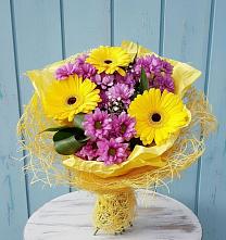Букет цветов из:  Хризантемы и Герберы #REPLACE_PRED# Талой