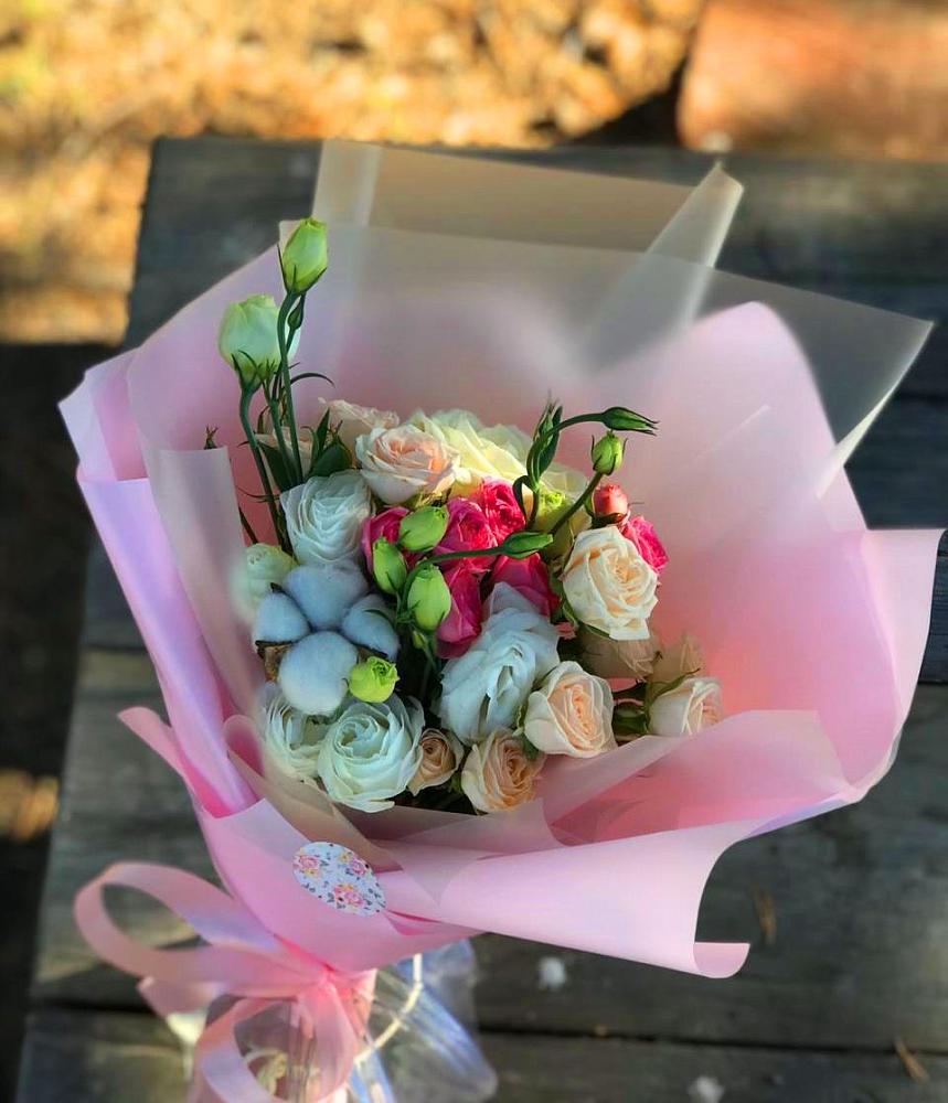 Букет цветов из: Розы и Лизиантусы в Талой