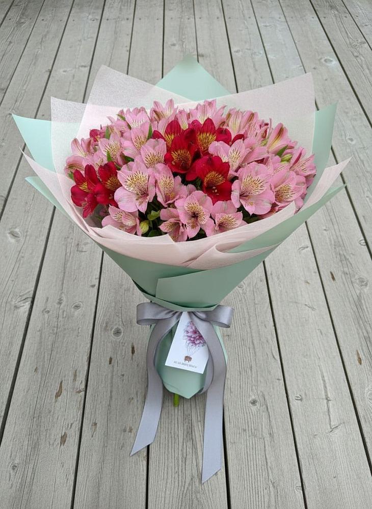 Букет цветов из: Альстромерии в Талой