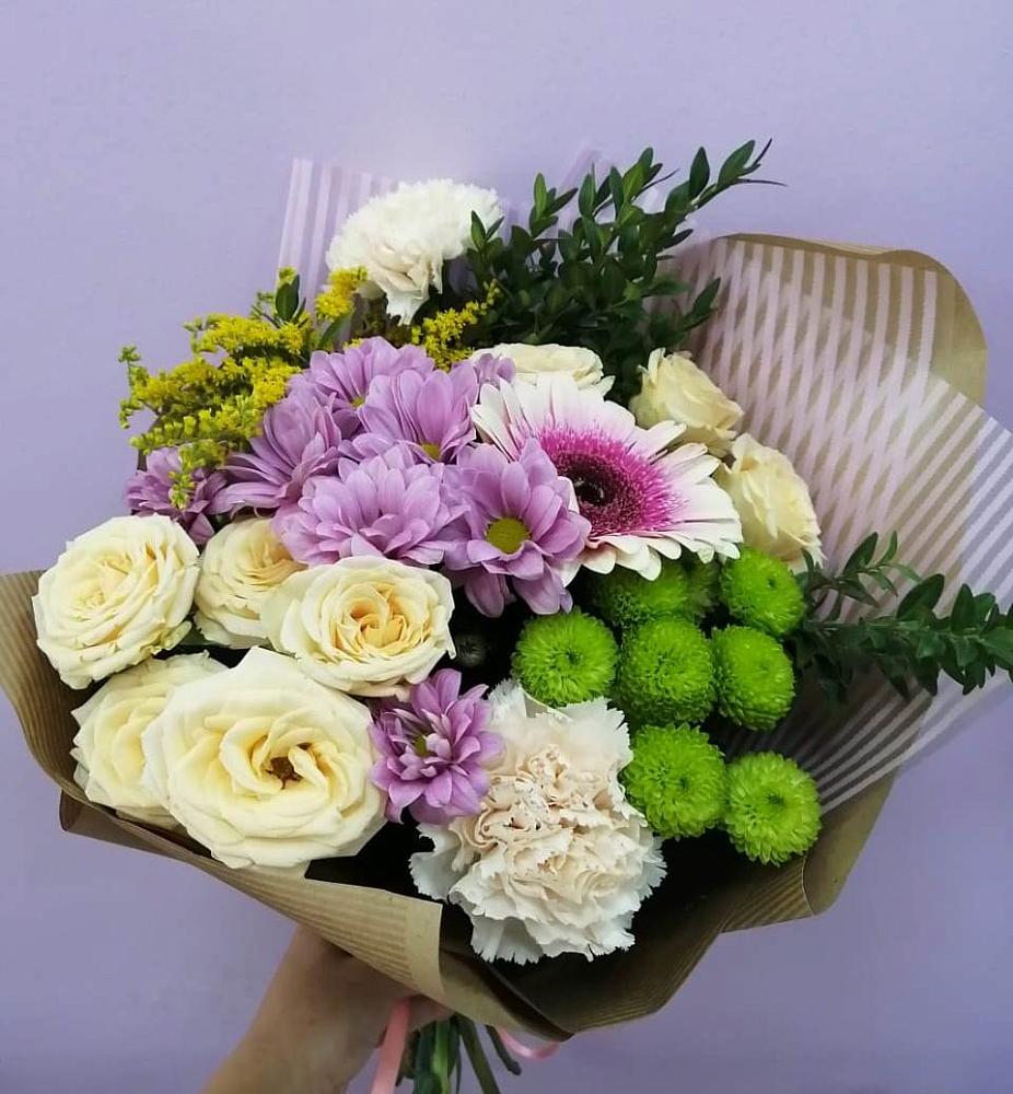 Букет цветов из: Хризантемы, Розы, Гвоздики и Герберы в Талой