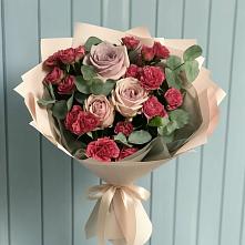 Букет цветов из:  Гвоздики и Розы в Талой