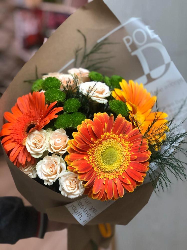 Букет цветов из: Герберы, Хризантемы и Розы в Талой