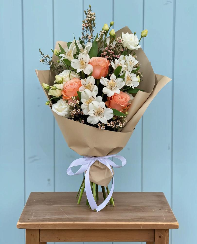 Букет цветов из: Альстромерии, Лизиантусы, Розы и Хризантемы в Талой