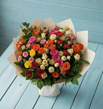 Букет Микс из разноцветных кустовых роз в Талой